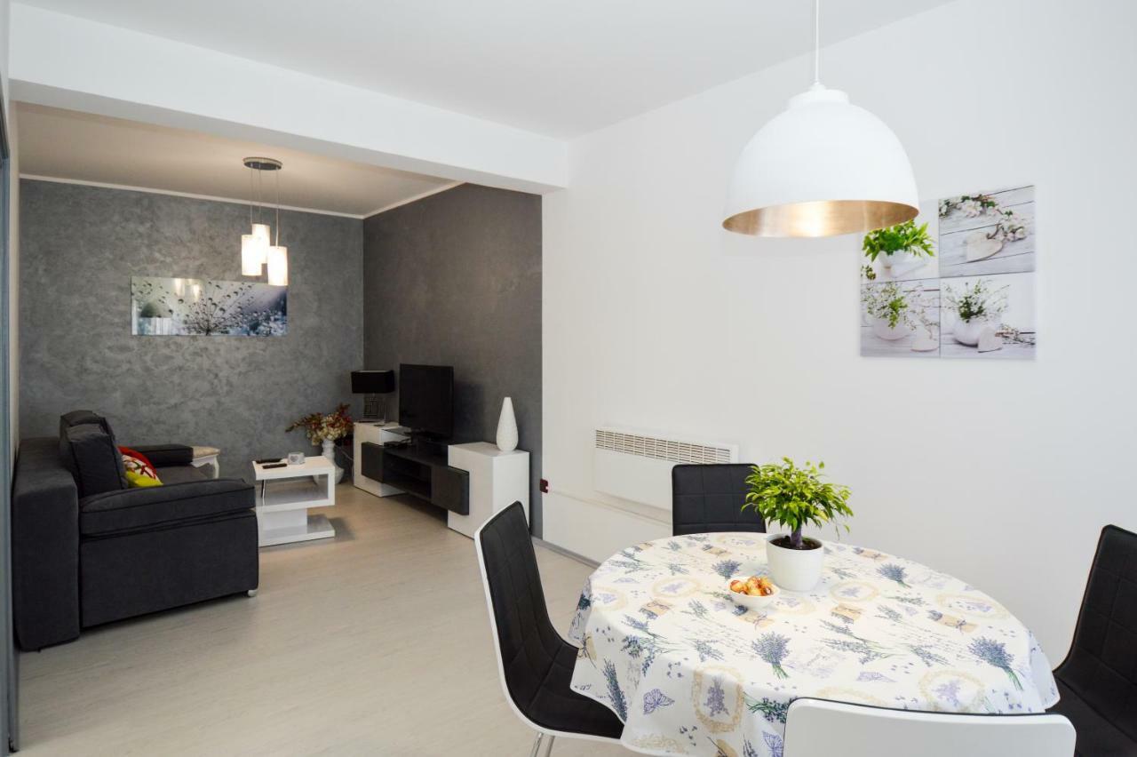 Sia House Lejlighed Pula Eksteriør billede